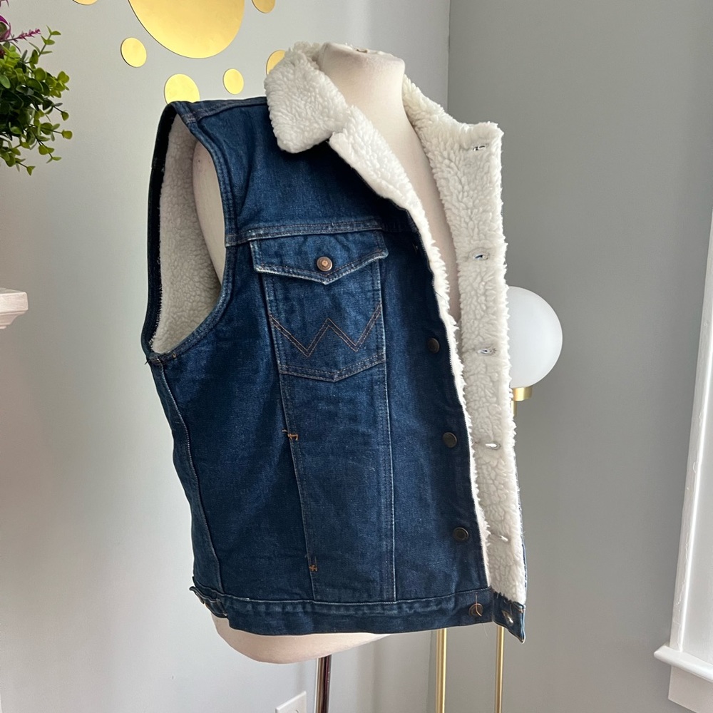 Wrangler Men’s Sherpa Lined Denim Vest - Picture 6 of 9